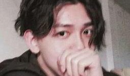 娱乐吃瓜的头像男生真人,网络红人“吃瓜男”的真实身份与生活