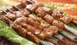 新疆烧烤爆料视频曝光,传统美食魅力四溢，引发网友热议