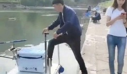 媳妇爆料鱼竿视频播放,揭秘鱼竿视频背后的精彩瞬间